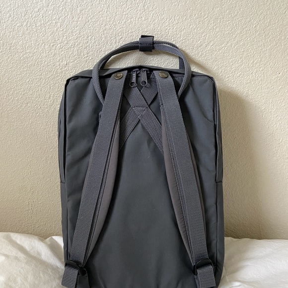 SOLD NWT FJALLRAVEN KÅNKEN LAPTOP 15" BACKPACK - Picture 3 of 6